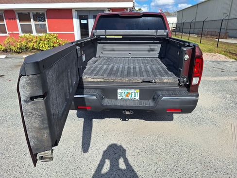 Used 2018 Honda Ridgeline RTL-T image 12