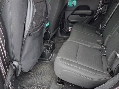 Used 2021 Jeep Wrangler Unlimited Sahara w/ Safety Group image 11