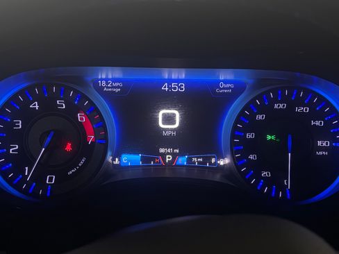 Used 2018 Chrysler 300 S w/ 300S Premium Group image 4