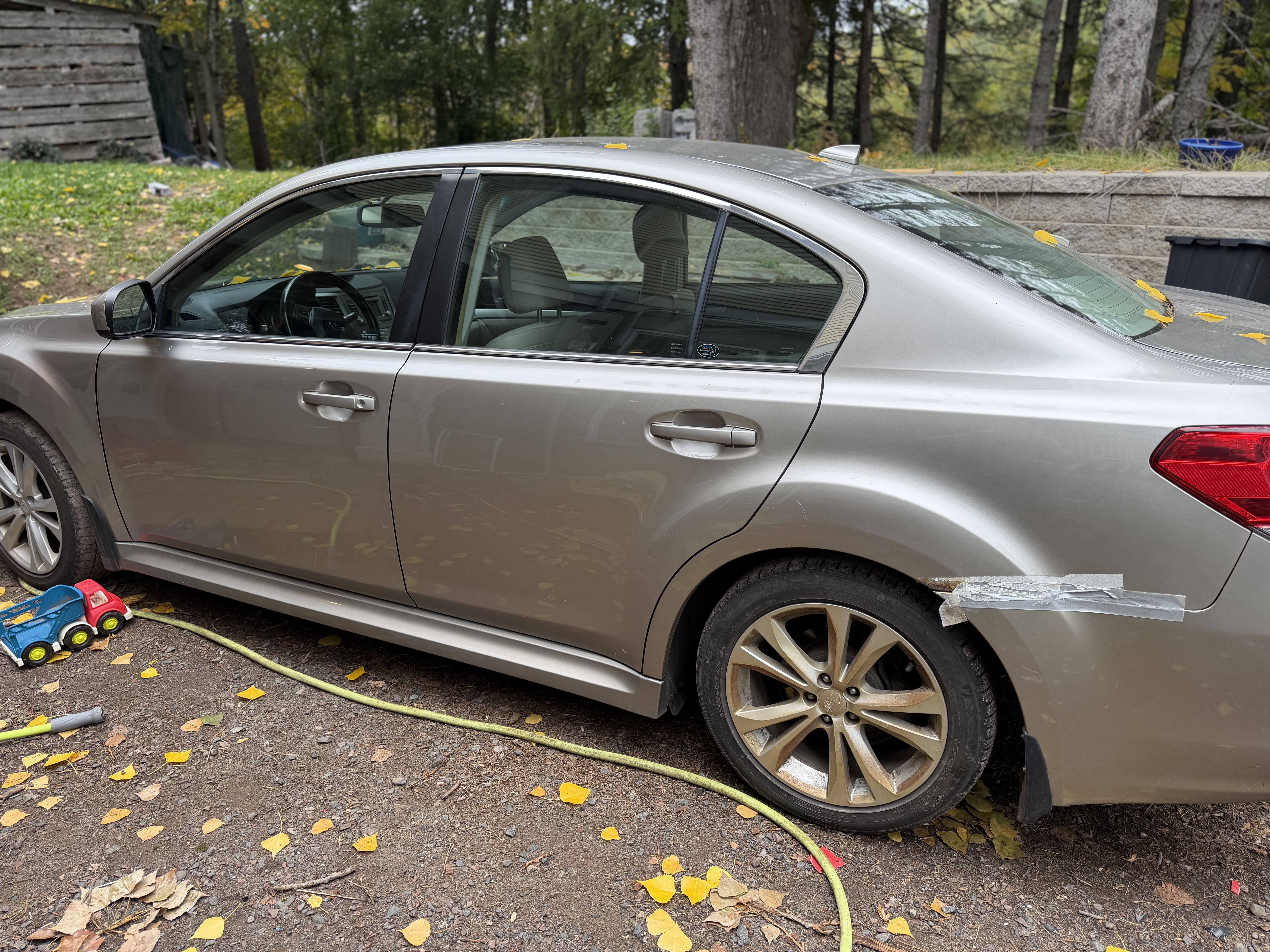 Used 2014 Subaru Legacy 2.5i Premium AWD/4WD image 11