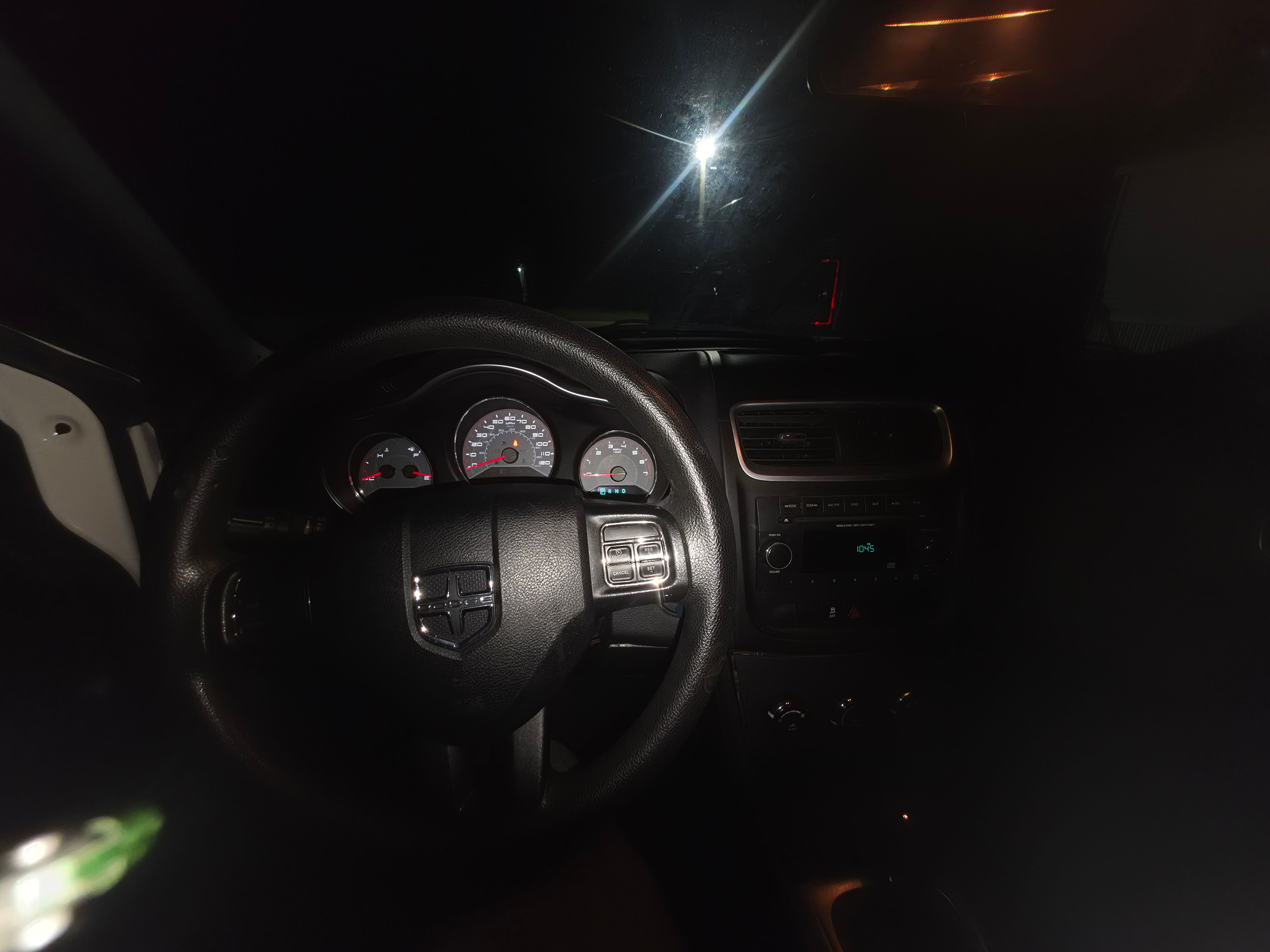Used 2012 Dodge Avenger SE FWD image 27