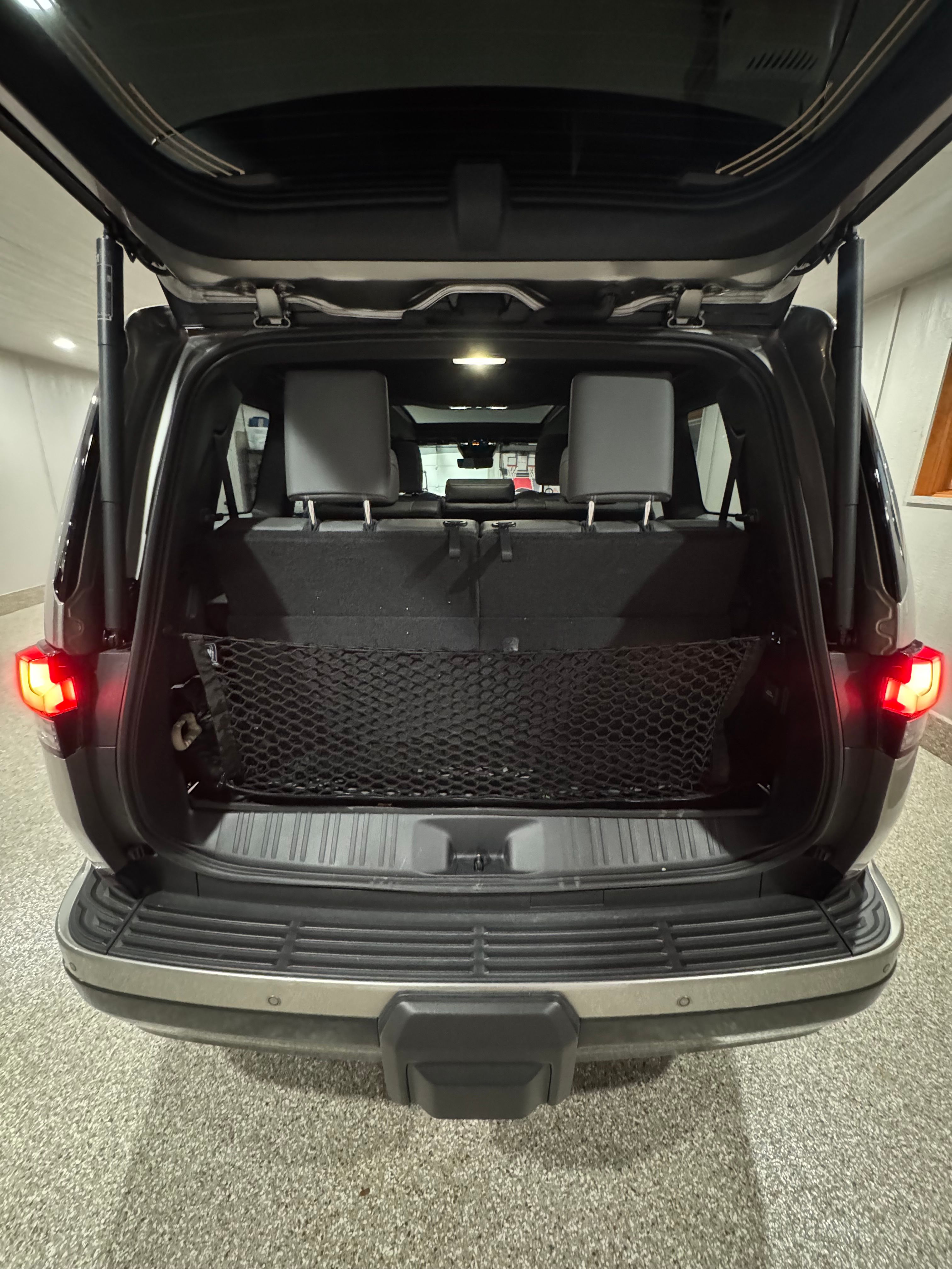 Used 2025 Lexus GX 550 w/ Accessory Package (2T) AWD/4WD image 14