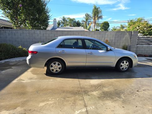 Used 2003 Honda Accord LX image 4