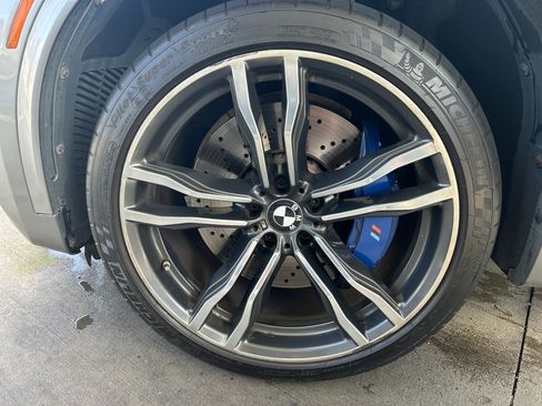 Used 2016 BMW X5 M image 12
