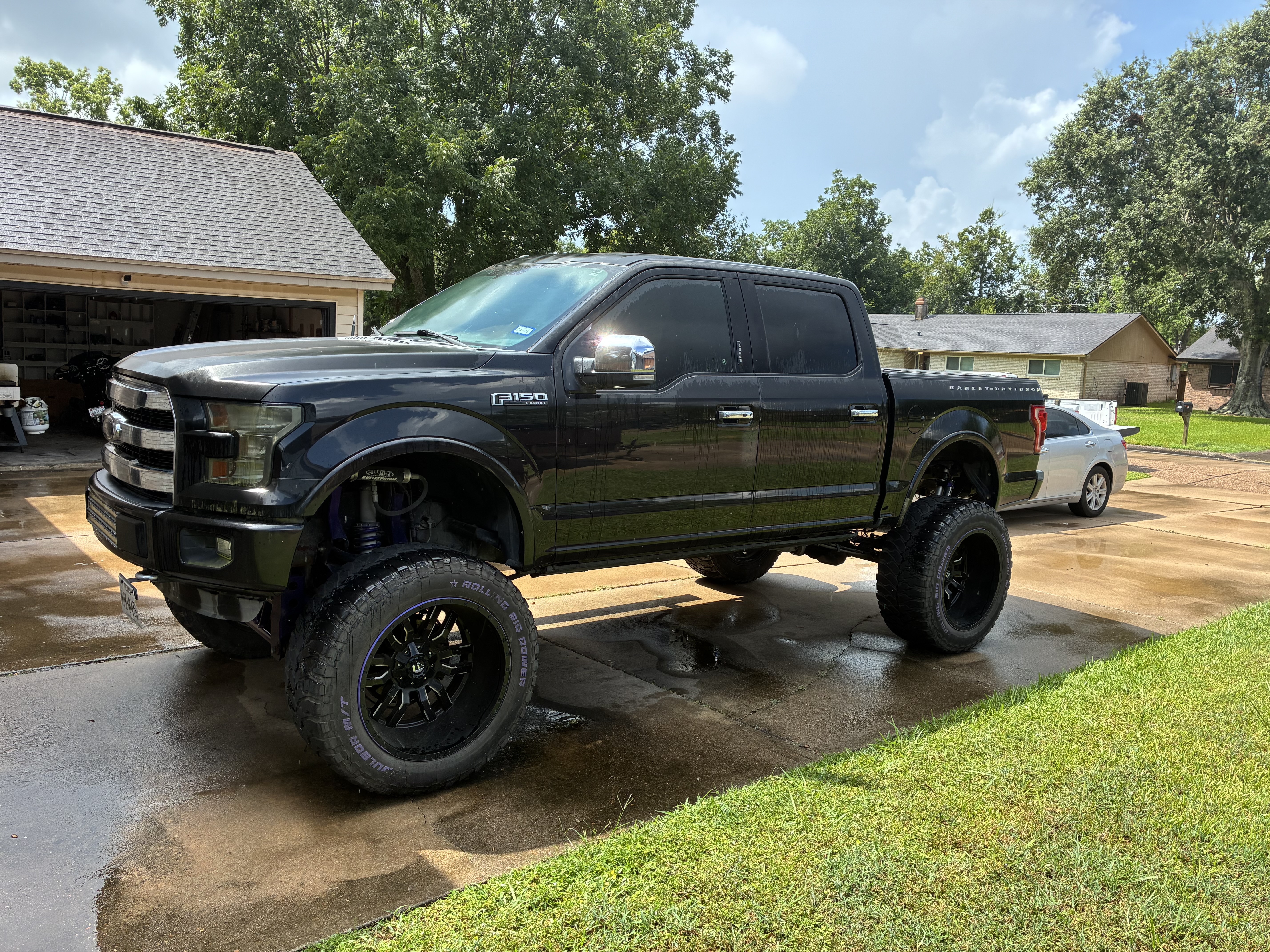 Used 2015 Ford F150 Lariat AWD/4WD image 1