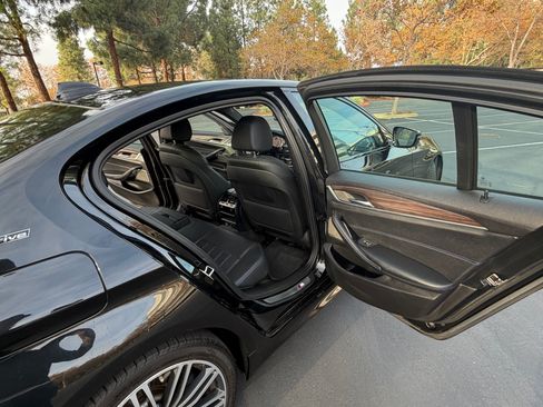 Used 2018 BMW 530e xDrive image 14