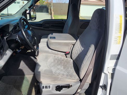 Used 1999 Ford F550 2WD Crew Cab Super Duty image 13