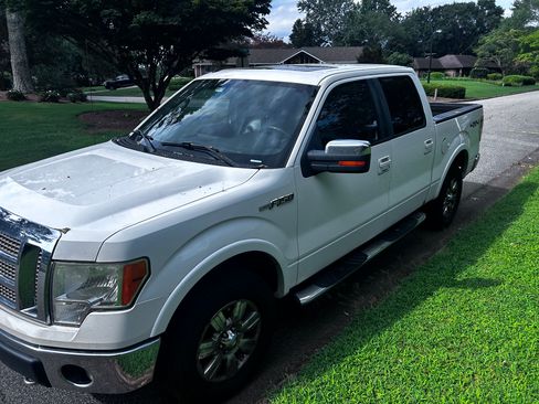 Used 2009 Ford F150 Lariat AWD/4WD image 2