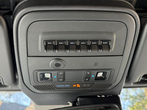 Used 2023 Ford Bronco Badlands image 22