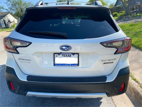 Used 2021 Subaru Outback Touring w/ Popular Package #2 image 8