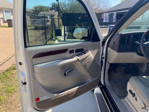 Used 2006 Cadillac Escalade ESV AWD image 9