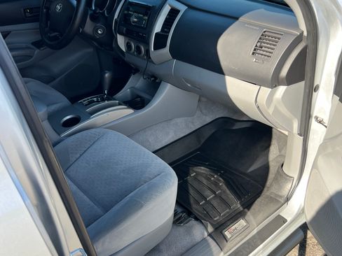 Used 2008 Toyota Tacoma PreRunner image 37