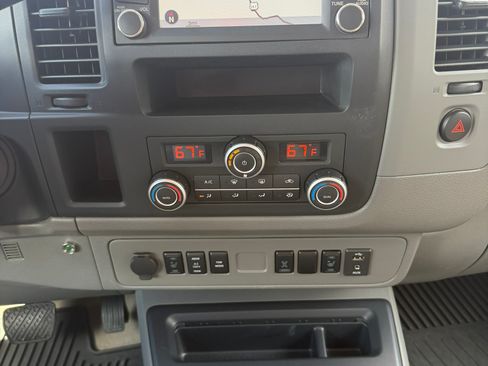 Used 2021 Nissan NV 3500 SL RWD image 15