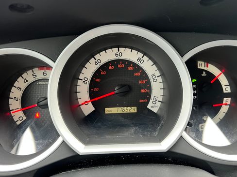 Used 2014 Toyota Tacoma PreRunner w/ SR5 Package image 1