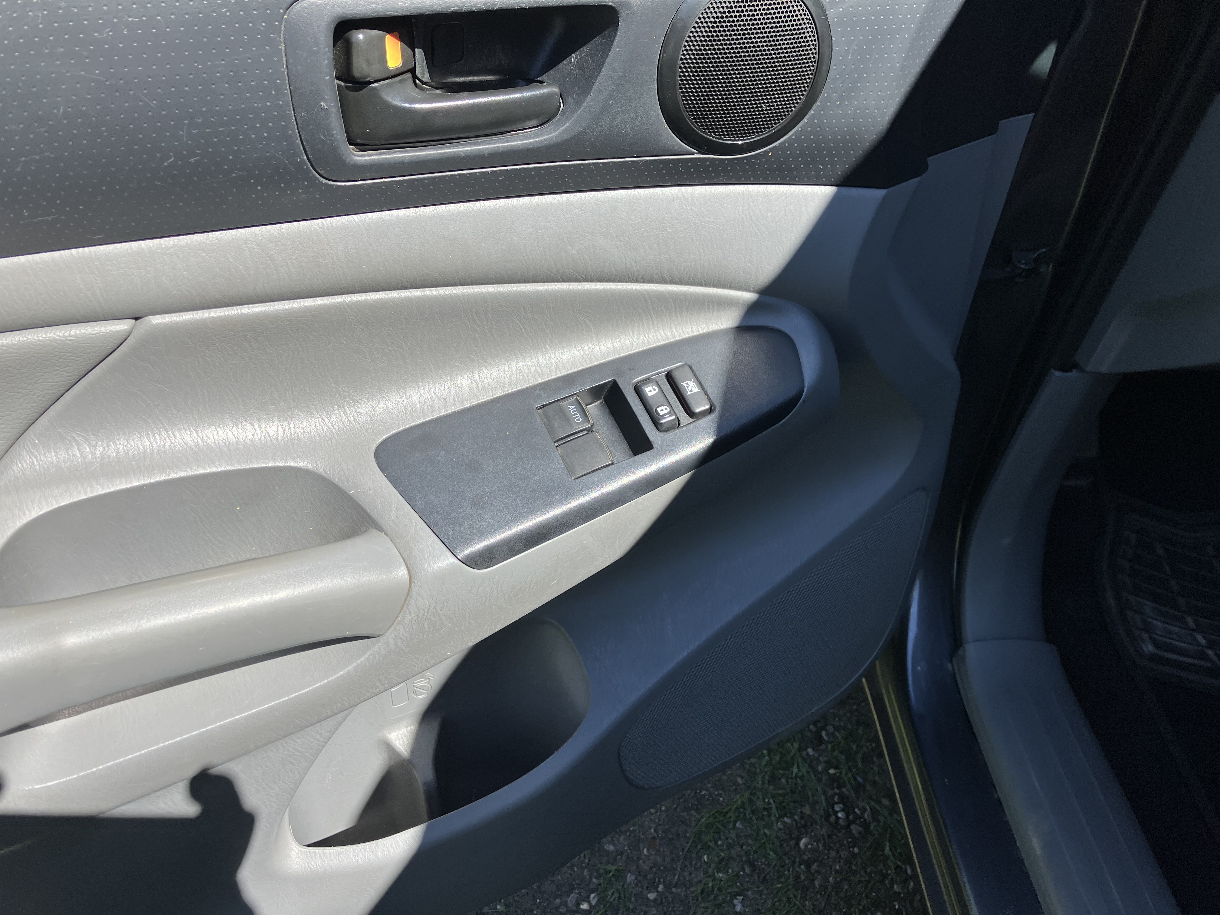 Used 2013 Toyota Tacoma 2WD Access Cab image 8
