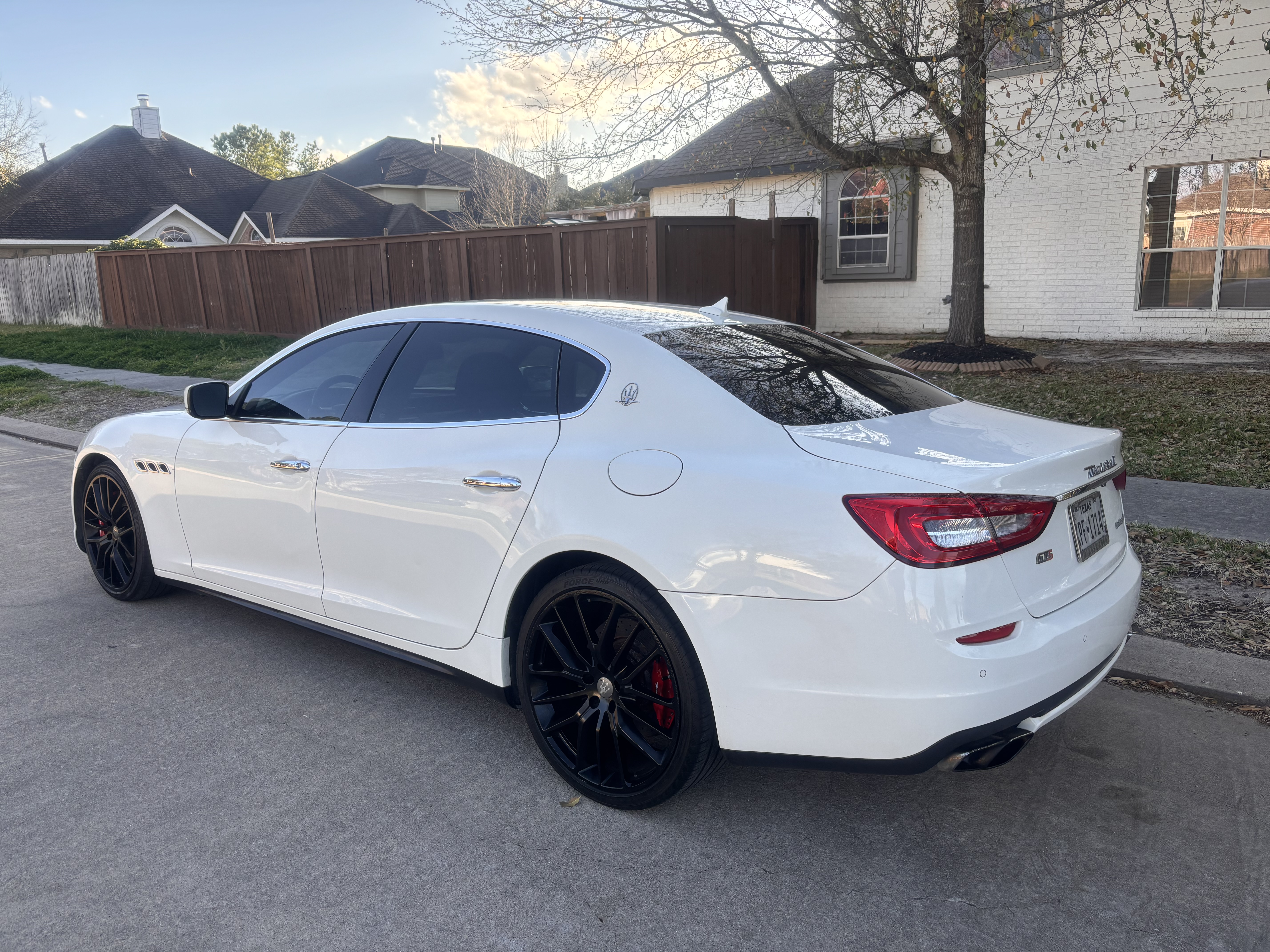 Used 2014 Maserati Quattroporte GTS RWD image 12