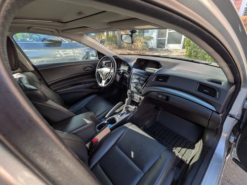 Used 2015 Acura ILX Sedan 4D image 10