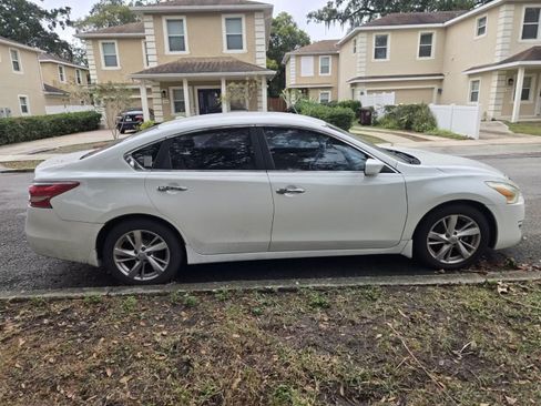 Used 2013 Nissan Altima 2.5 SV image 4