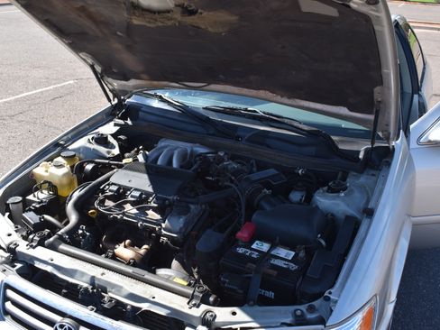 Used 2001 Toyota Camry XLE image 8