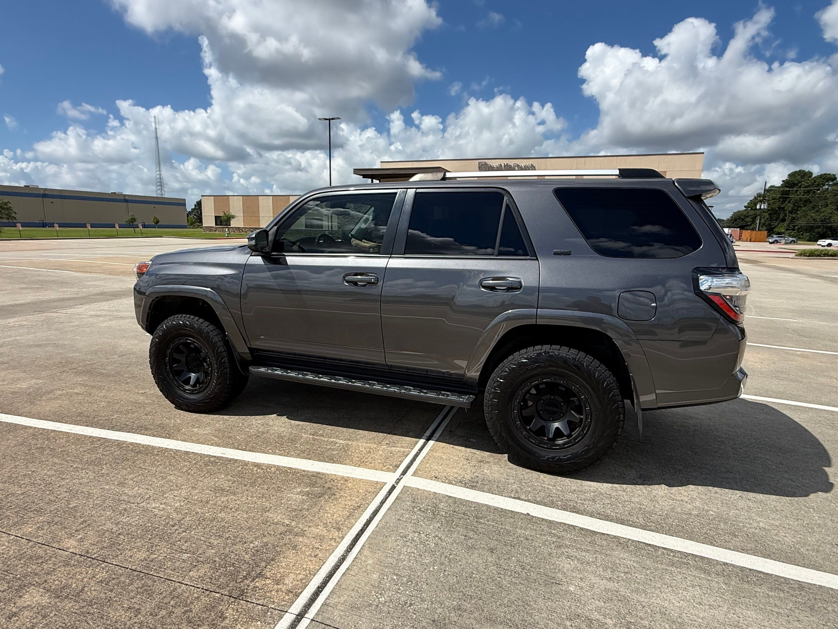 Used 2023 Toyota 4Runner SR5 Premium AWD/4WD image 5