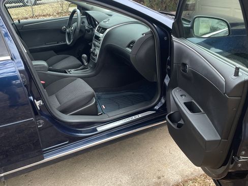 Used 2009 Chevrolet Malibu LT w/ Power Convenience Package image 13