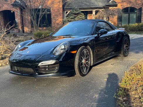 Used 2014 Porsche 911 Turbo image 4