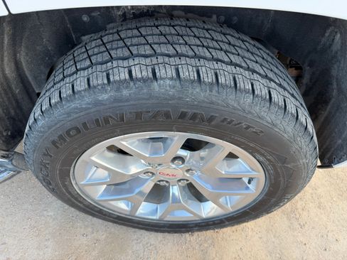 Used 2018 GMC Yukon SLT w/ Open Road Package image 24