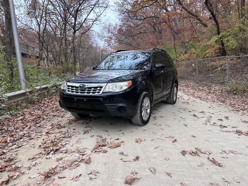 Used 2011 Subaru Forester 2.5X w/ Alloy Wheel Value Pkg image 5