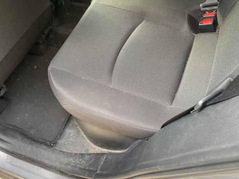 Used 2019 Toyota RAV4 LE w/ Carpet Mat Package AWD/4WD image 12