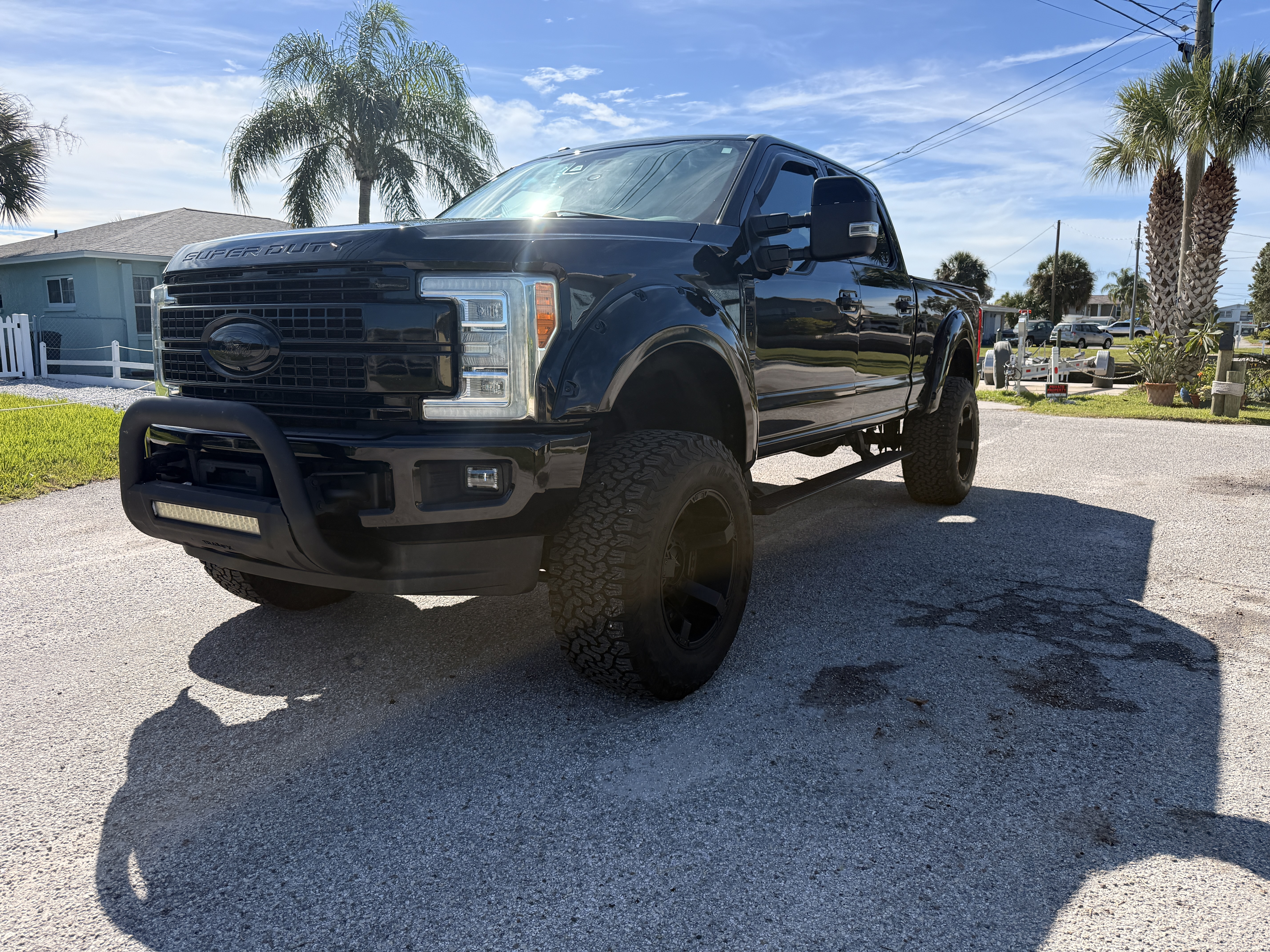 Used 2017 Ford F250 Platinum AWD/4WD image 1