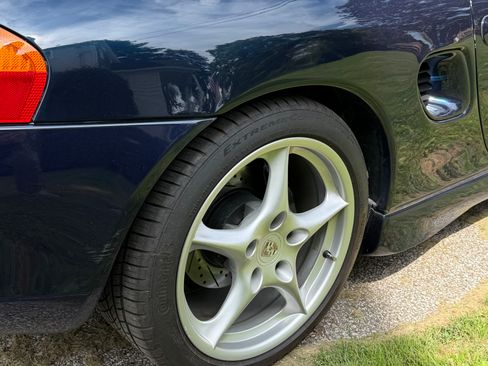 Used 1999 Porsche Boxster RWD image 15
