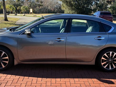 Used 2016 Nissan Altima 2.5 SL image 2