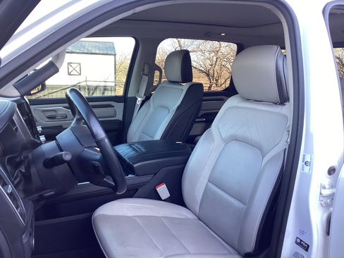 Used 2023 RAM 1500 Limited image 12