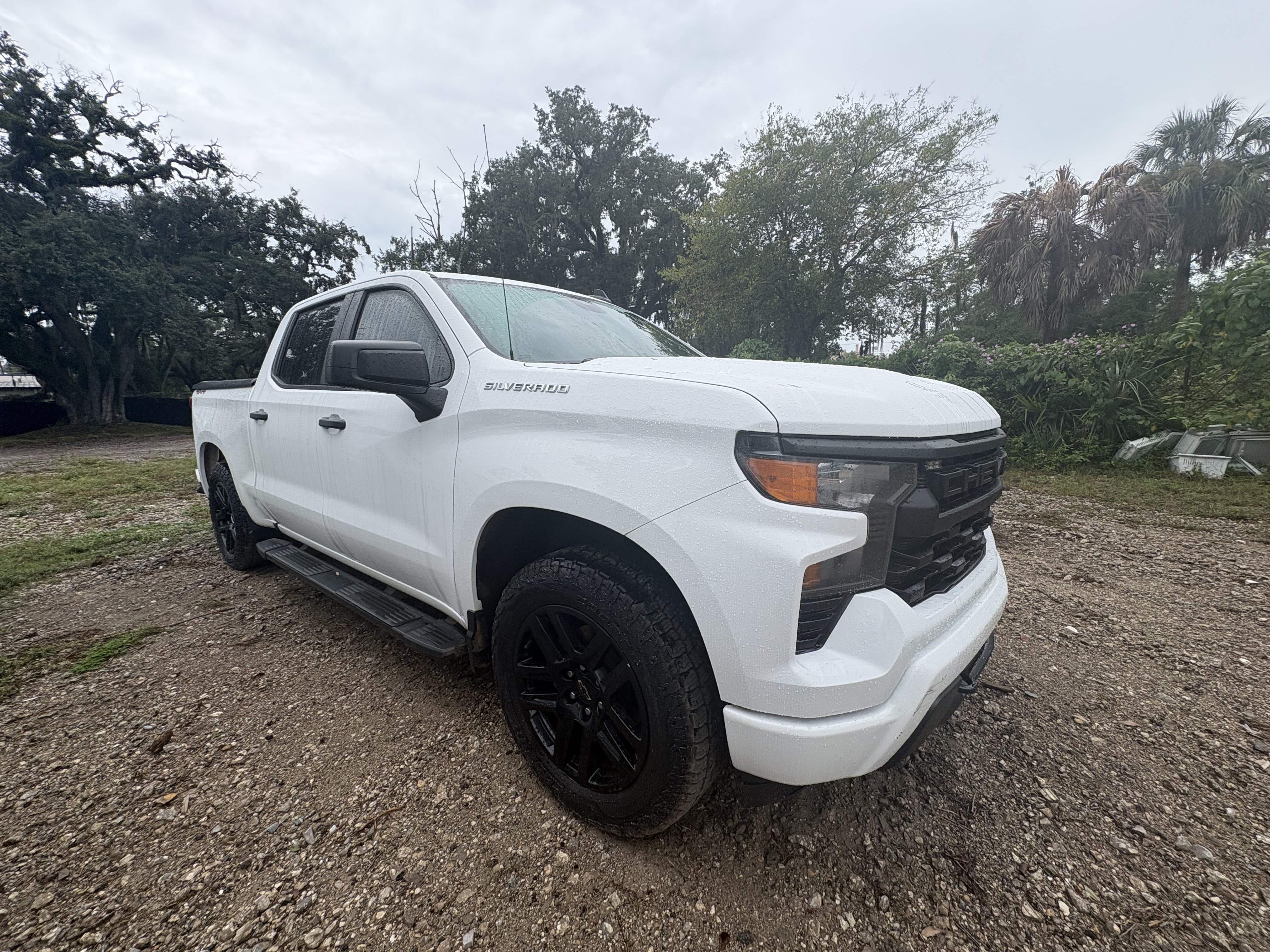 Used 2024 Chevrolet Silverado 1500 Custom AWD/4WD image 1