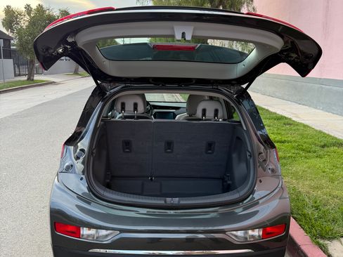 Used 2021 Chevrolet Bolt LT image 8