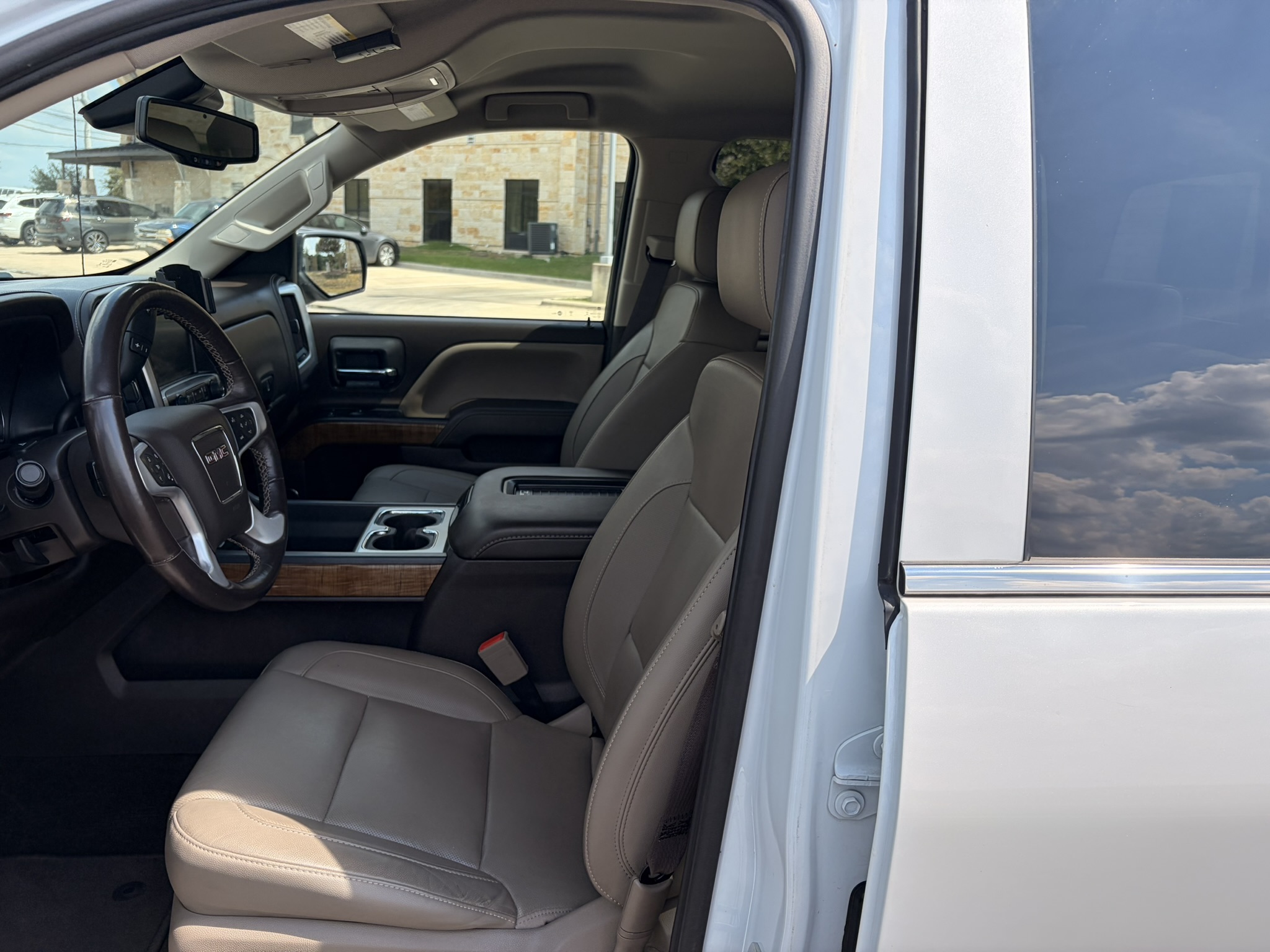 Used 2018 GMC Sierra 1500 SLT w/ Enhanced Driver Alert Package RWD image 16