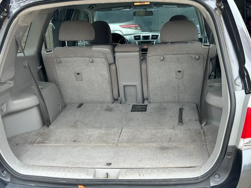 Used 2013 Toyota Highlander FWD image 8