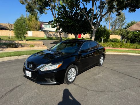Used 2016 Nissan Altima 2.5 S w/ Power Driver Seat Package image 5