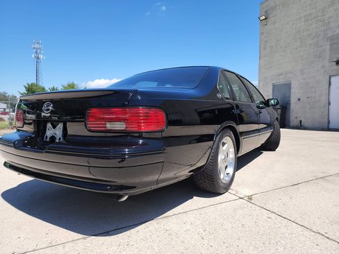 Used 1996 Chevrolet Impala SS image 13