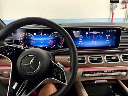 Used 2025 Mercedes-Benz GLE 350 4MATIC image 14