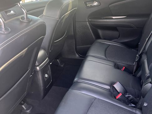 Used 2019 Dodge Journey Crossroad image 6