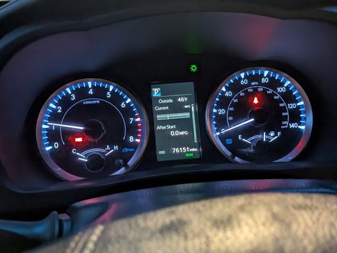 Used 2019 Toyota Highlander AWD V6 image 9