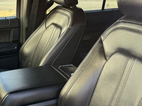 Used 2021 Ford Expedition Limited image 13