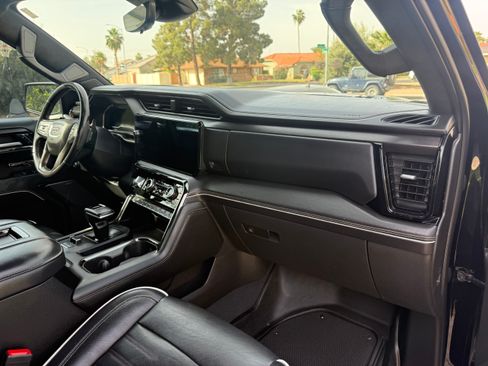 Used 2022 GMC Sierra 1500 AT4X image 23