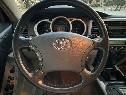 Used 2005 Toyota 4Runner Sport image 12
