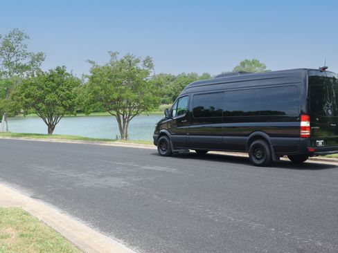 Used 2015 Mercedes-Benz Sprinter 2500 image 11