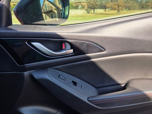 Used 2015 MAZDA MAZDA3 i Grand Touring image 6