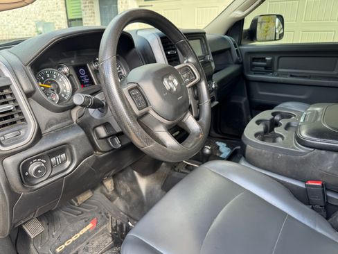 Used 2020 RAM 2500 Tradesman w/ Chrome Appearance Group image 8