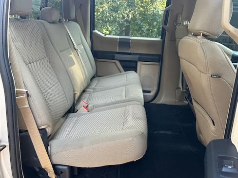 Used 2018 Ford F150 XLT w/ Equipment Group 302A Luxury image 4