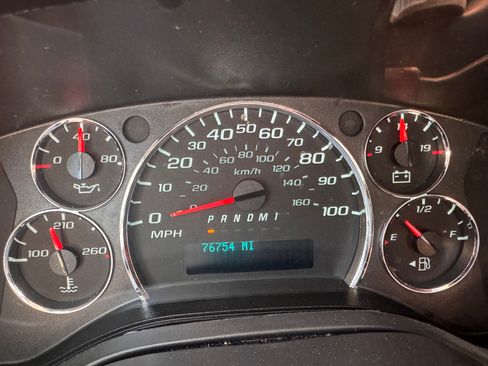 Used 2016 Chevrolet Express 2500 RWD image 10